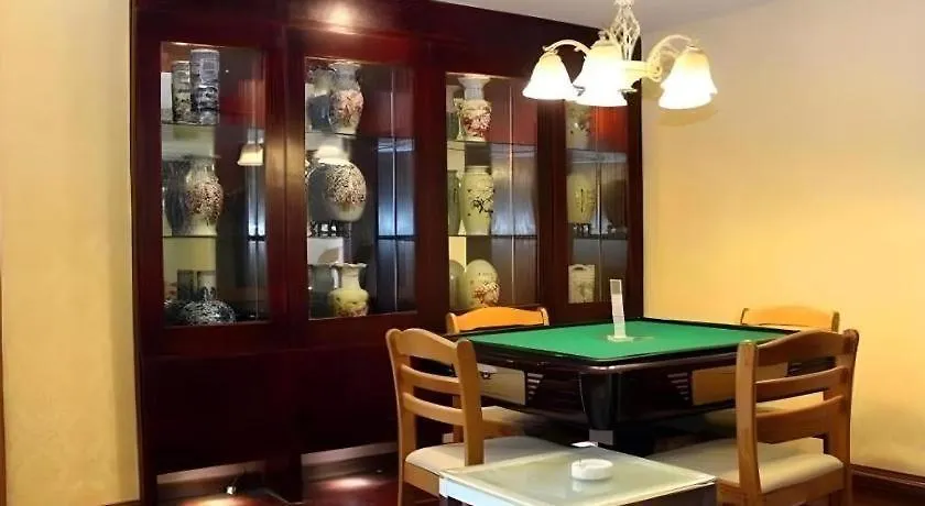 Juntong Hotel Shenzhen 2*,