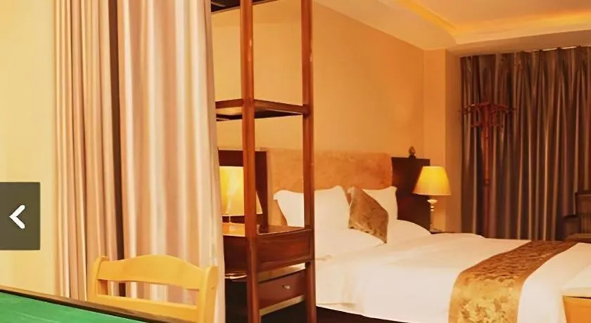 Juntong Hotel Shenzhen 2*,